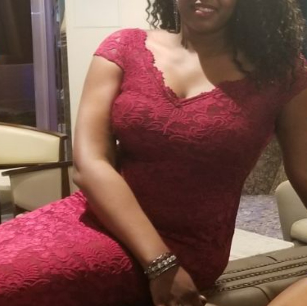 Lace Cocktail dress - Picture 2 of 3